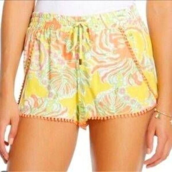 Lilly Pulitzer For Target Happly Place Yellow Pattern Shorts - Picture 1 of 5